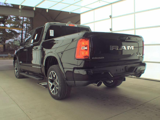 2025 RAM 1500 Laramie Crew Cab 4x4 5'7' Box