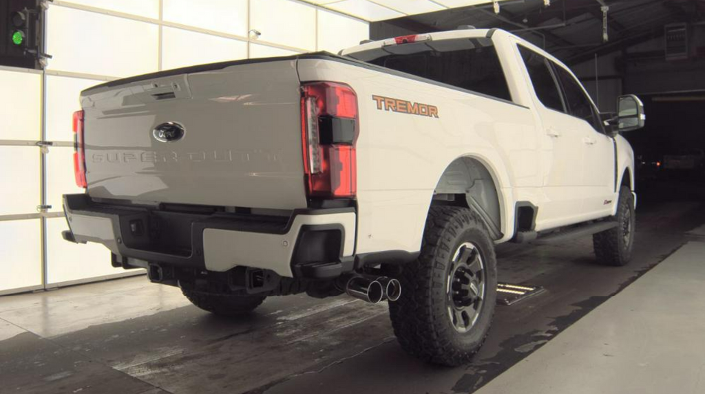 2023 Ford Super Duty F-350 SRW Pickup Lariat