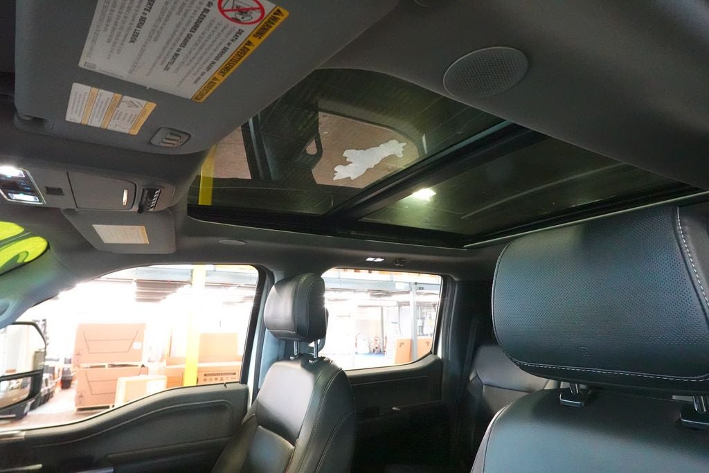 2023 Ford Super Duty F-350 SRW Pickup Lariat TREMOR