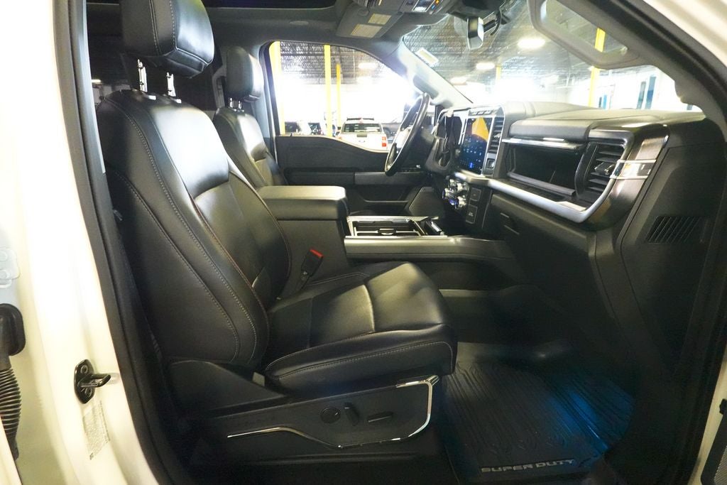 2023 Ford Super Duty F-350 SRW Pickup Lariat TREMOR