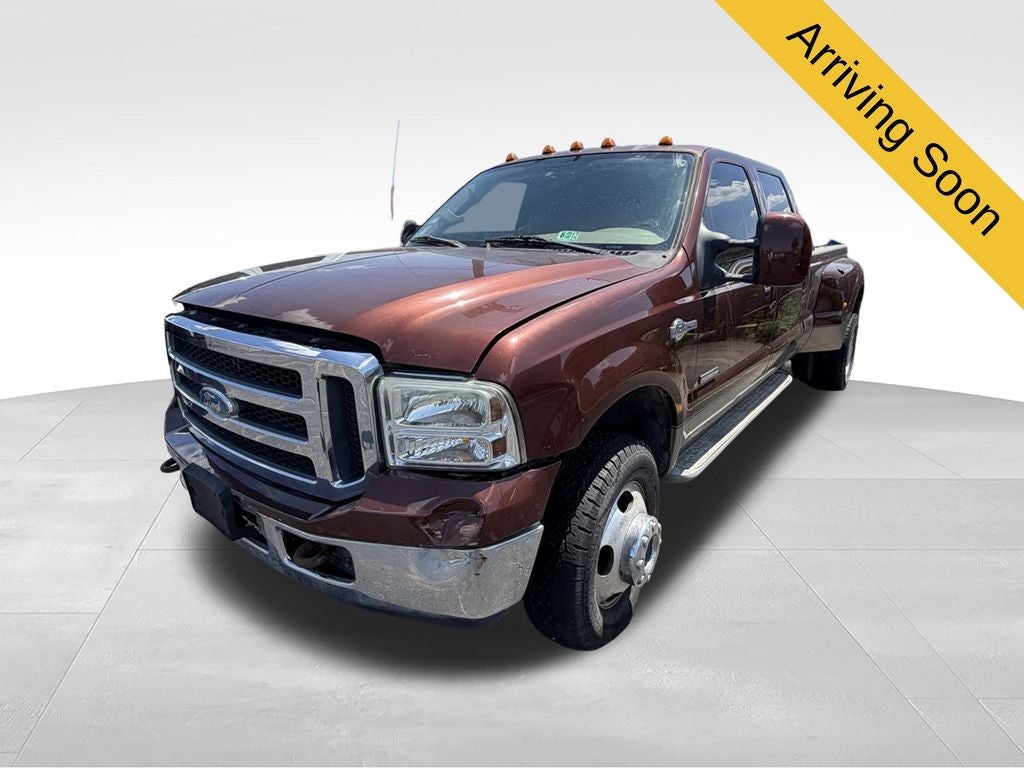 2005 Ford Super Duty F-350 DRW Lariat