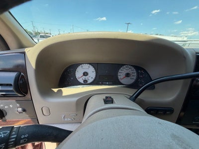 2005 Ford Super Duty F-350 DRW Lariat