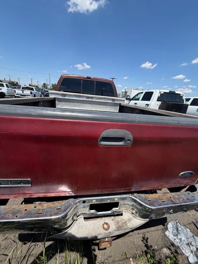 2005 Ford Super Duty F-350 DRW Lariat