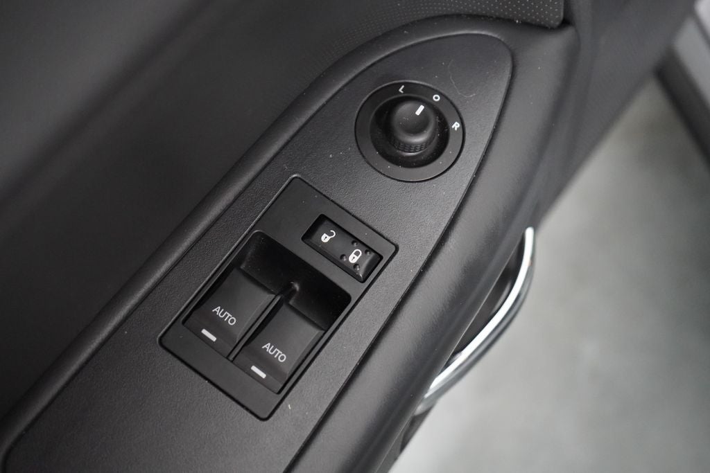 2013 Dodge Challenger R/T Plus