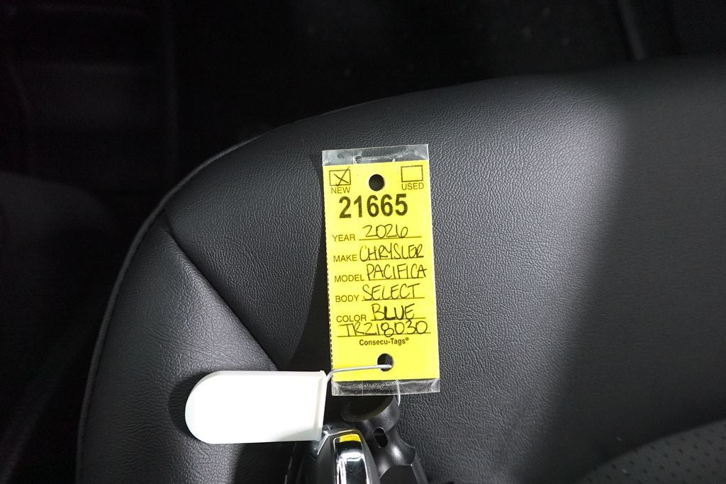2026 Chrysler Pacifica Select