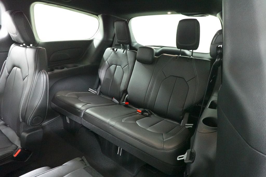 2027 Chrysler Pacifica PACIFICA SELECT