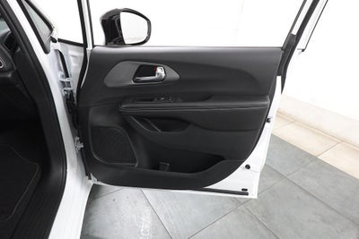 2027 Chrysler Pacifica PACIFICA SELECT