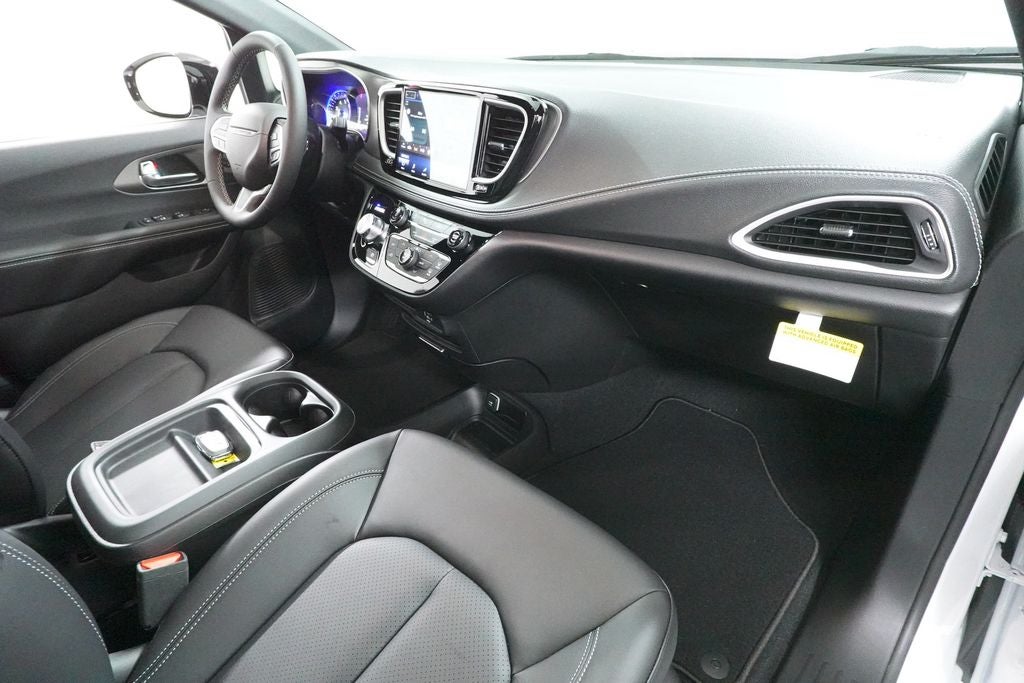 2027 Chrysler Pacifica PACIFICA SELECT