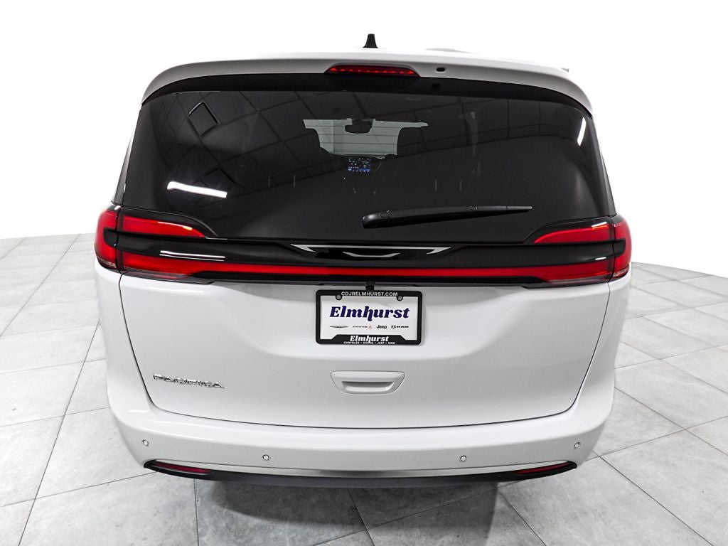2027 Chrysler Pacifica PACIFICA SELECT