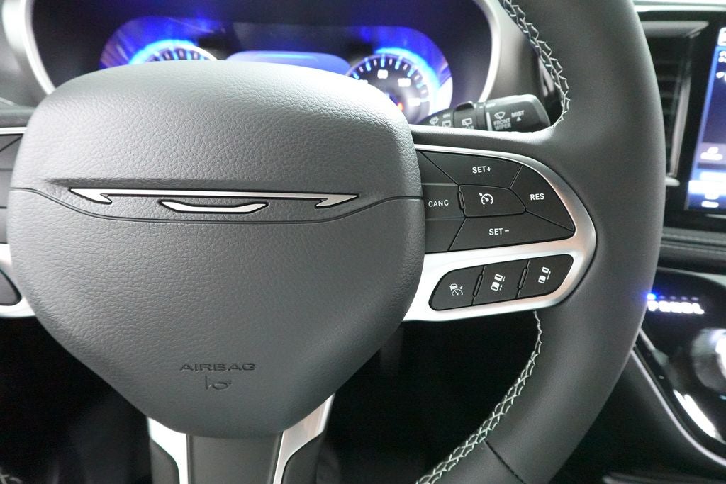 2027 Chrysler Pacifica PACIFICA SELECT