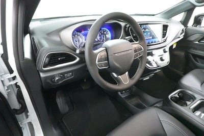 2027 Chrysler Pacifica PACIFICA SELECT
