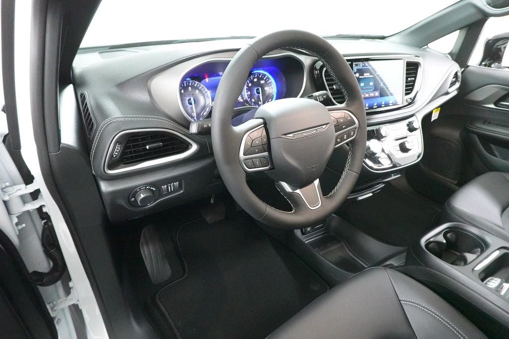 2027 Chrysler Pacifica PACIFICA SELECT