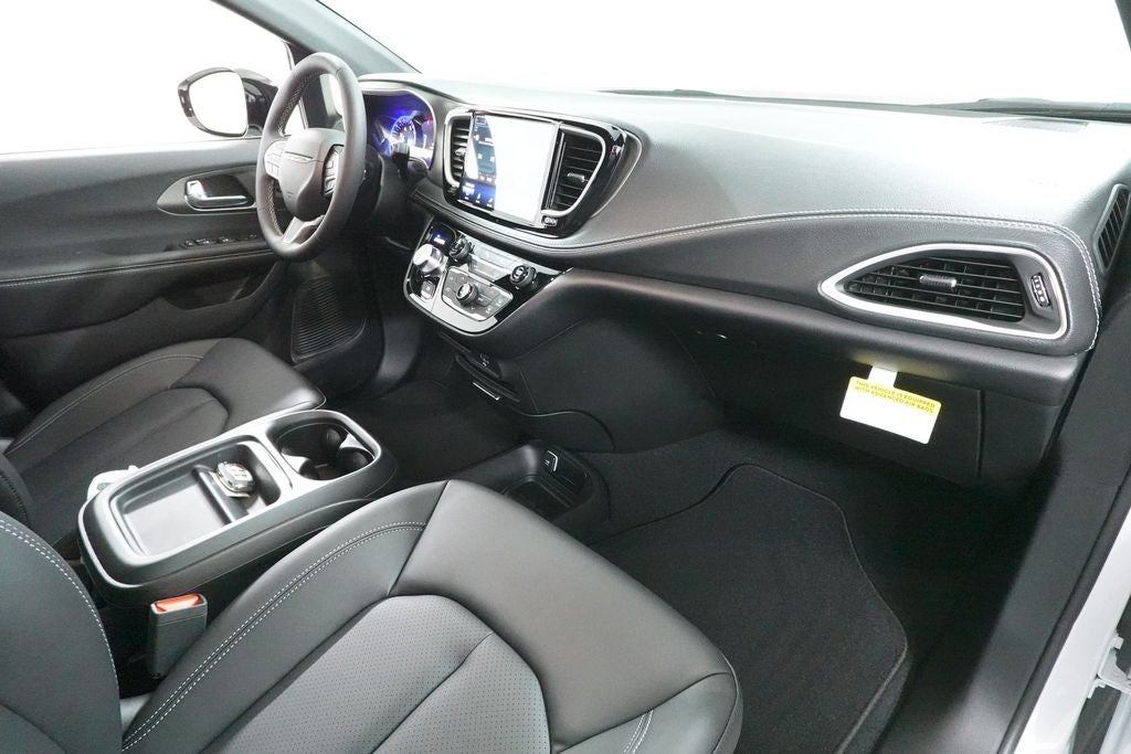 2027 Chrysler Pacifica PACIFICA SELECT