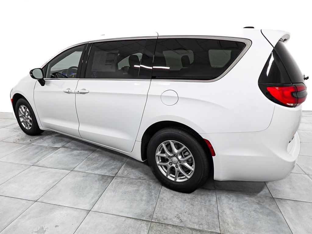 2027 Chrysler Pacifica PACIFICA SELECT