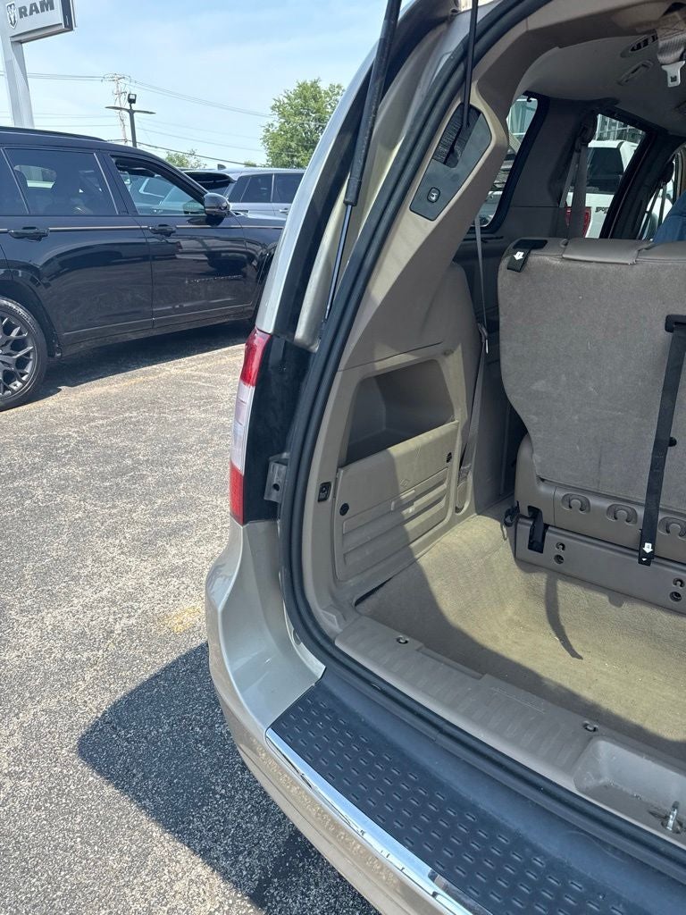 2013 Chrysler Town & Country Touring
