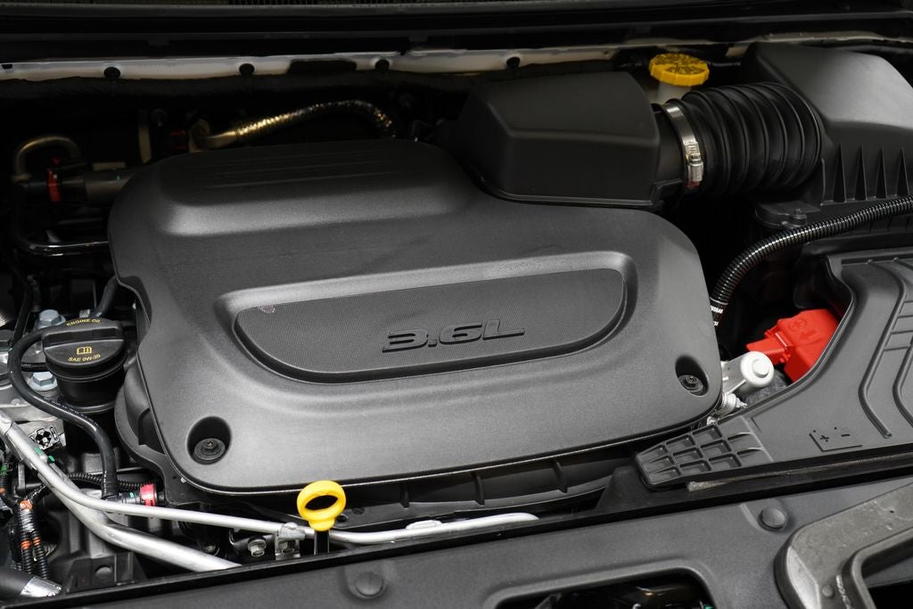 2027 Chrysler Pacifica Select