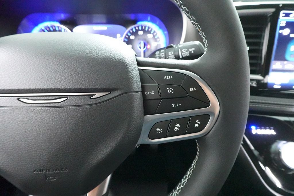 2027 Chrysler Pacifica PACIFICA SELECT