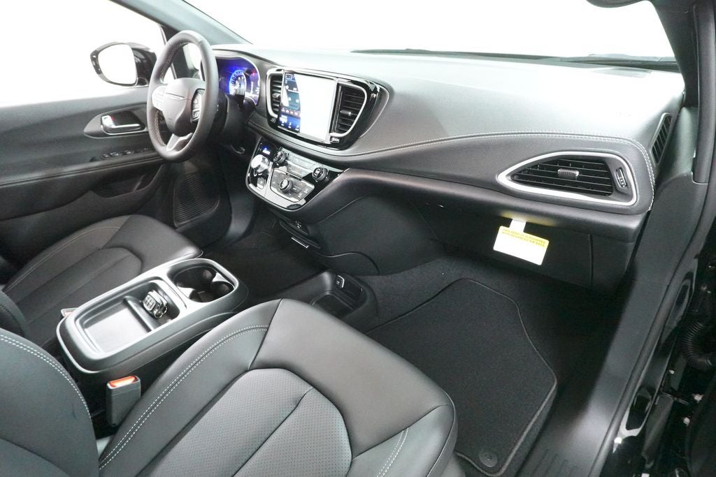 2027 Chrysler Pacifica PACIFICA SELECT