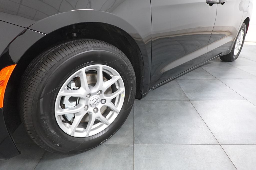 2026 Chrysler Voyager LX