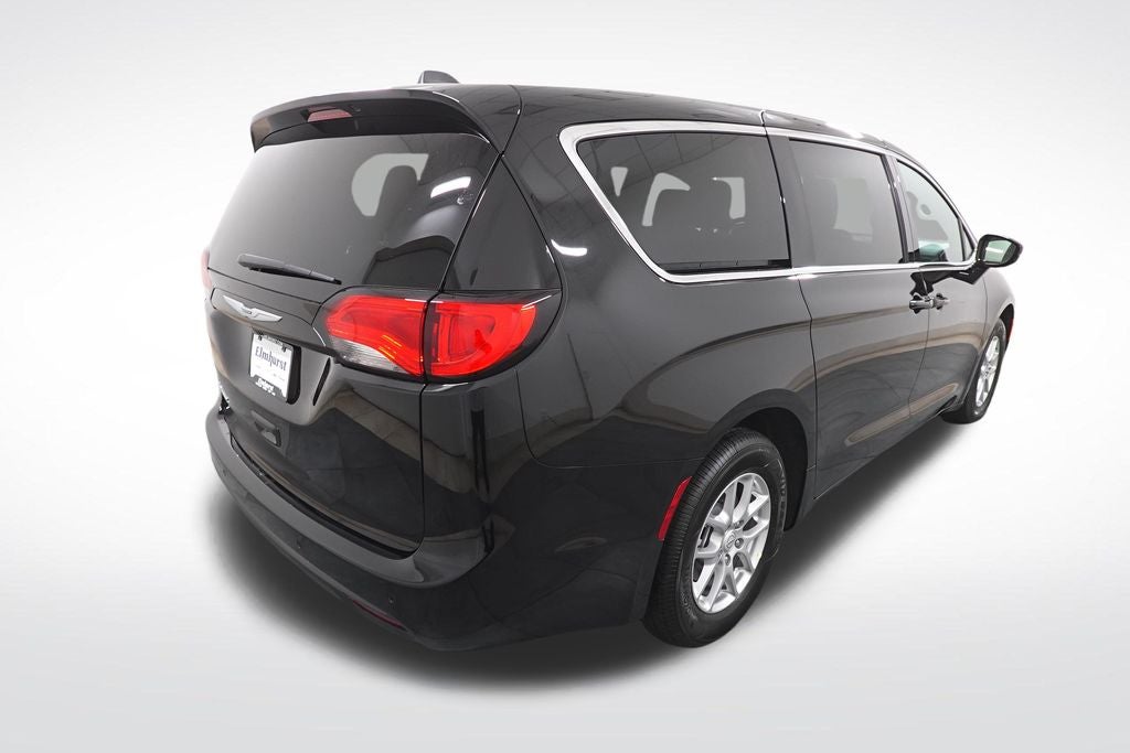 2026 Chrysler Voyager LX