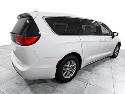 2026 Chrysler Voyager LX