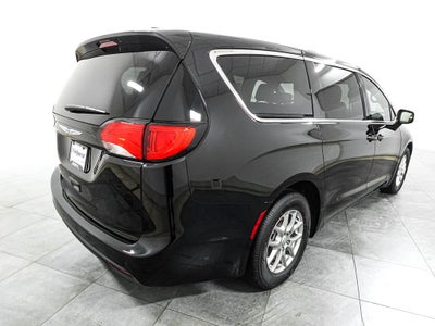 2026 Chrysler Voyager LX