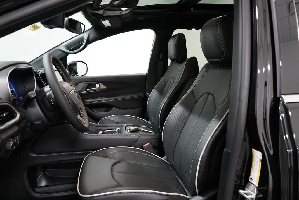 2027 Chrysler Pacifica Limited