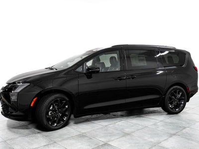 2027 Chrysler Pacifica Limited
