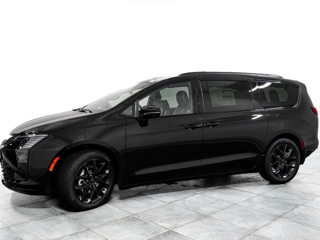 2027 Chrysler Pacifica Limited