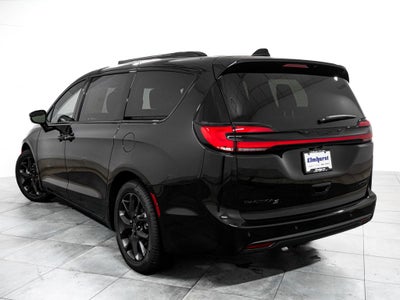 2027 Chrysler Pacifica Limited