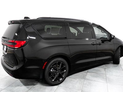 2027 Chrysler Pacifica Limited