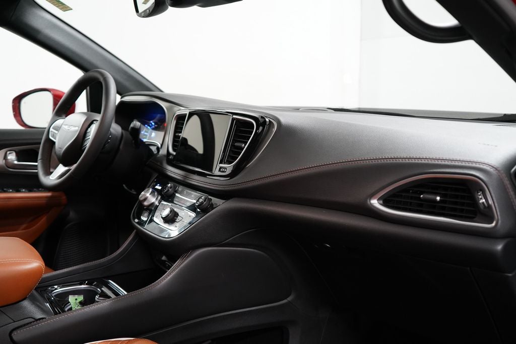 2024 Chrysler Pacifica Hybrid Hybrid Pinnacle