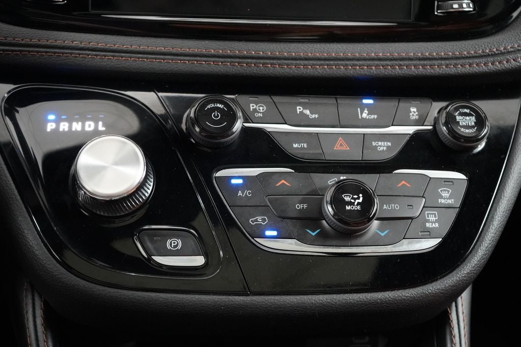 2024 Chrysler Pacifica Hybrid Hybrid Pinnacle