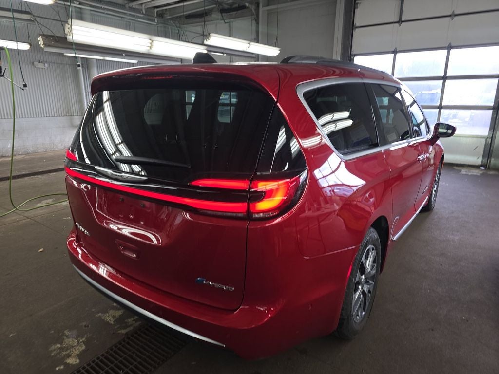 2024 Chrysler Pacifica Hybrid Hybrid Pinnacle