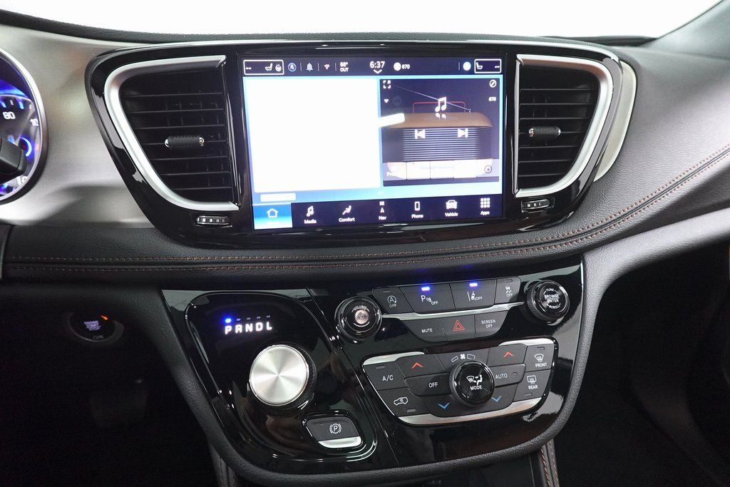 2026 Chrysler Pacifica Pinnacle