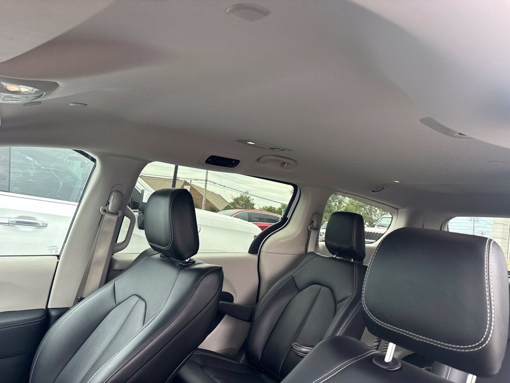 2024 Chrysler Pacifica Hybrid Hybrid Select
