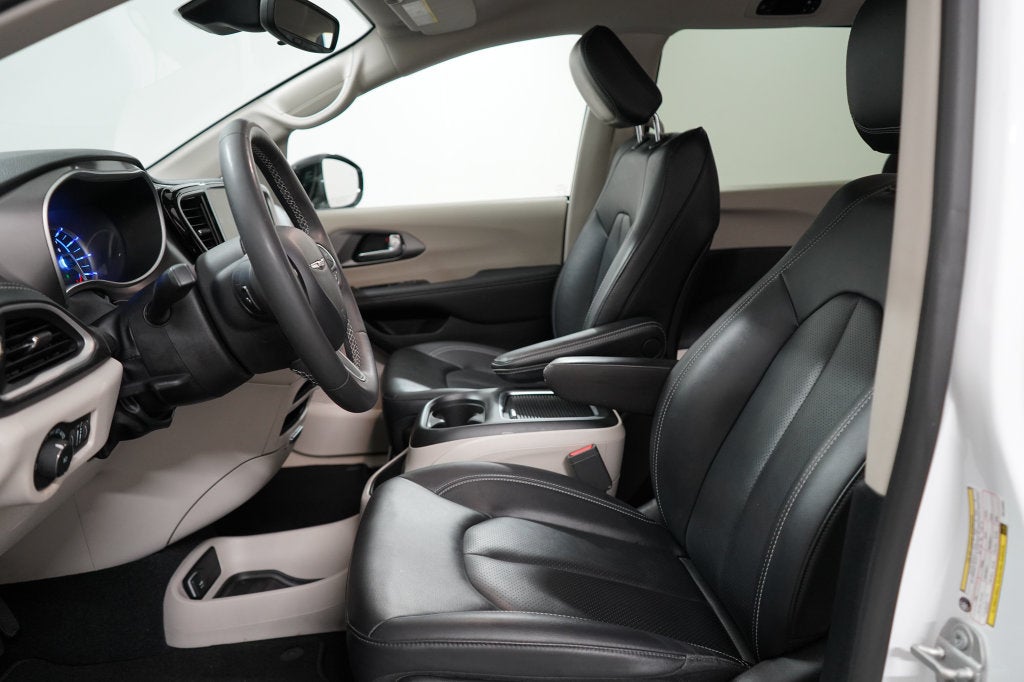 2024 Chrysler Pacifica Hybrid Hybrid Select