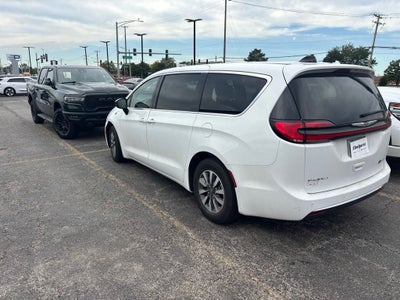2024 Chrysler Pacifica Hybrid Hybrid Select