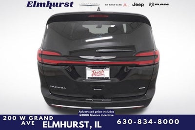 2026 Chrysler Pacifica Select