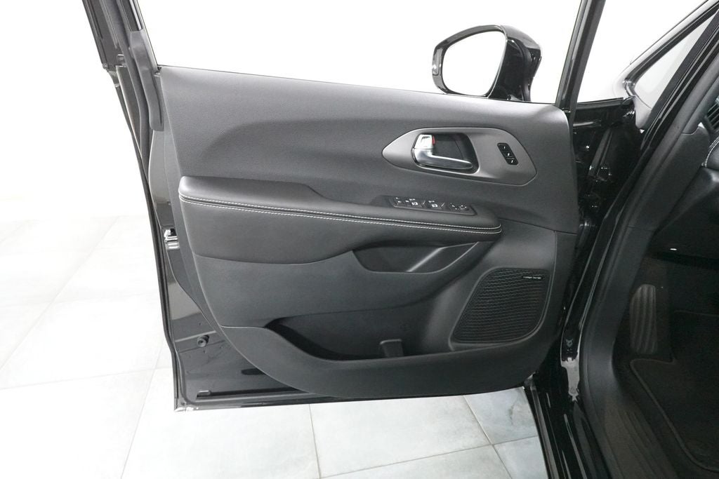 2027 Chrysler Pacifica PACIFICA LIMITED AWD