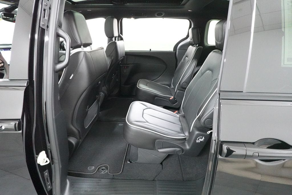 2027 Chrysler Pacifica PACIFICA LIMITED AWD