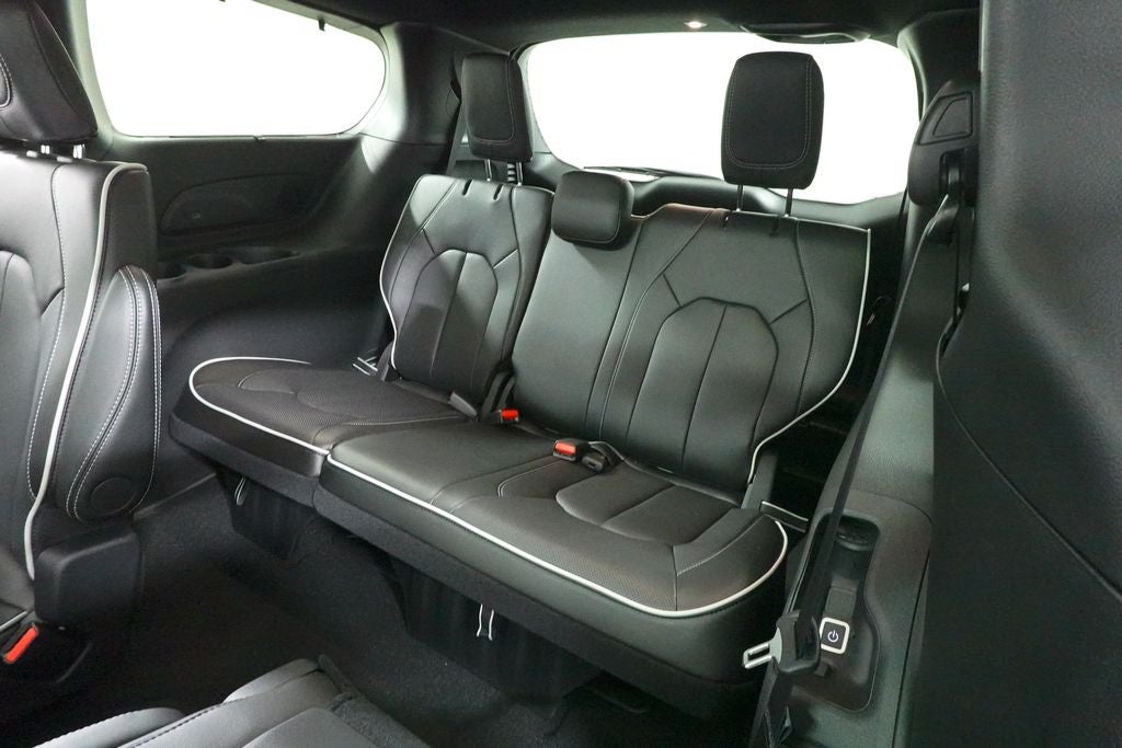 2027 Chrysler Pacifica PACIFICA LIMITED AWD