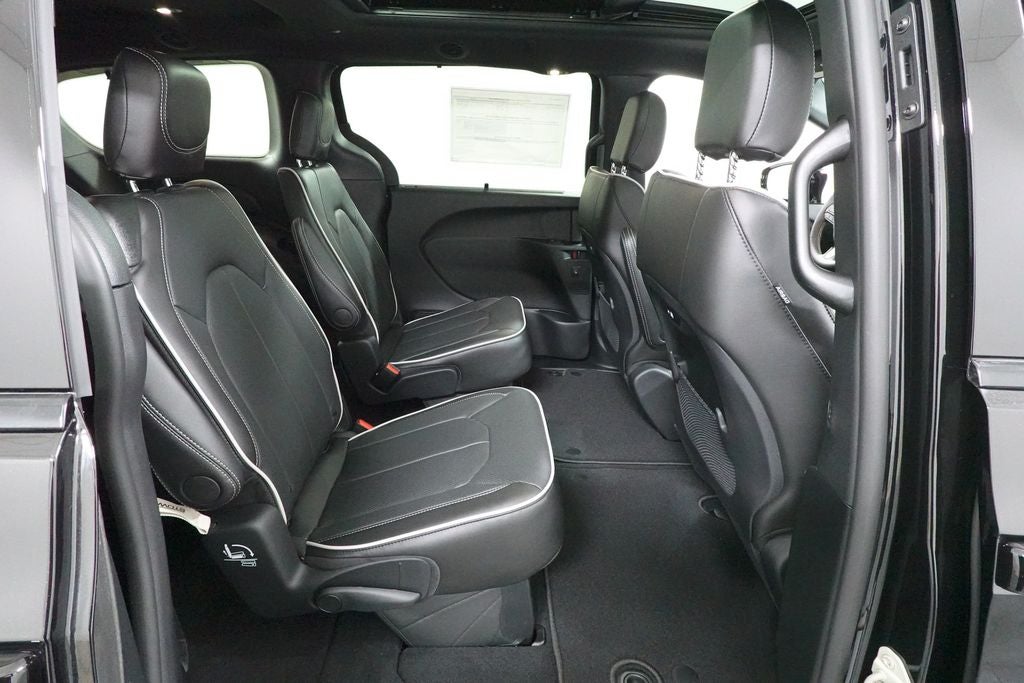 2027 Chrysler Pacifica PACIFICA LIMITED AWD