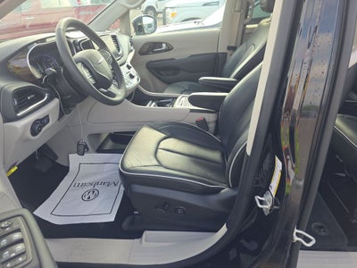 2024 Chrysler Pacifica Limited