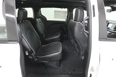 2027 Chrysler Pacifica PACIFICA LIMITED AWD