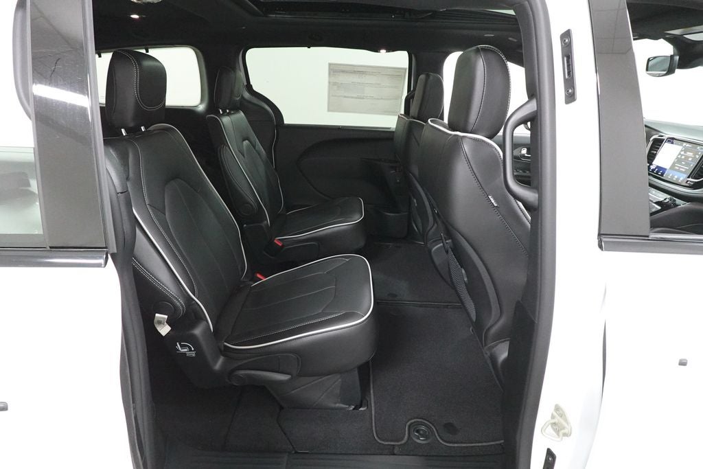 2027 Chrysler Pacifica PACIFICA LIMITED AWD