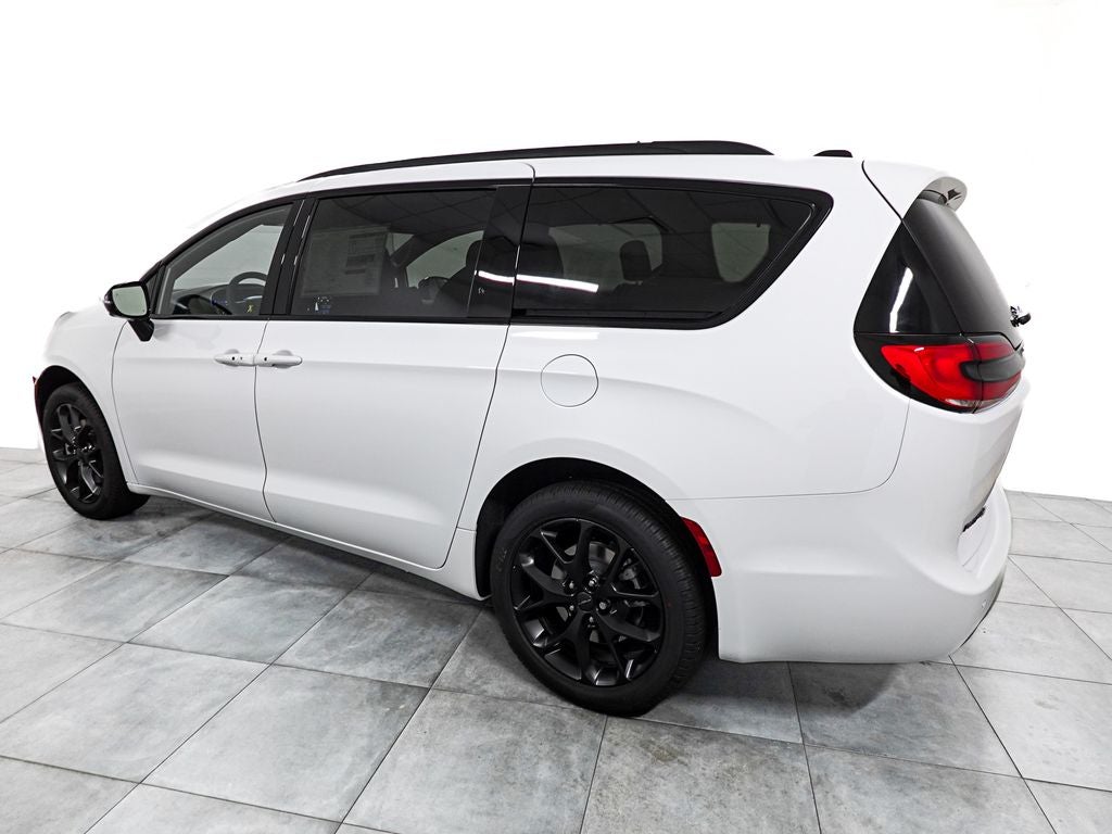 2027 Chrysler Pacifica PACIFICA LIMITED AWD