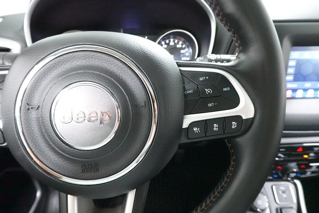 2020 Jeep Compass Latitude w/Sun/Safety Pkg