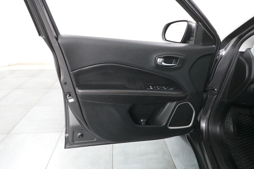 2020 Jeep Compass Latitude w/Sun/Safety Pkg