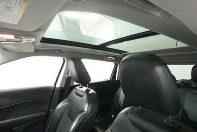 2020 Jeep Compass Latitude w/Sun/Safety Pkg